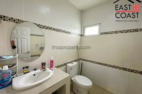 Casa de 4 dormitorios en Pattaya, Tailandia № 213674 - foto 17