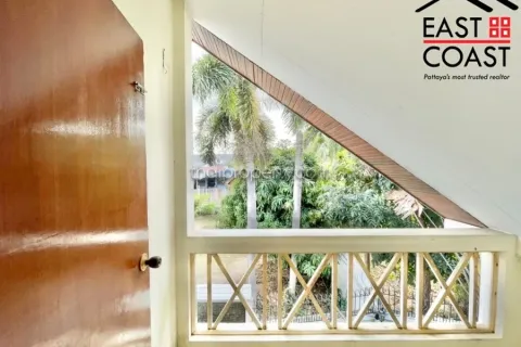 Casa de 4 dormitorios en Pattaya, Tailandia № 213675 - foto 11