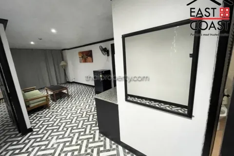 Condominio de 3 dormitorios en Jomtien Beach, Pattaya, Tailandia № 213670 - foto 16