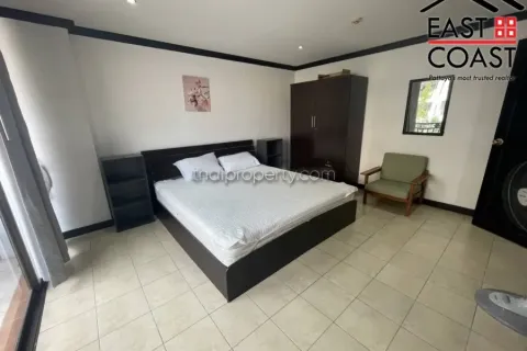 Condominio de 3 dormitorios en Jomtien Beach, Pattaya, Tailandia № 213670 - foto 9