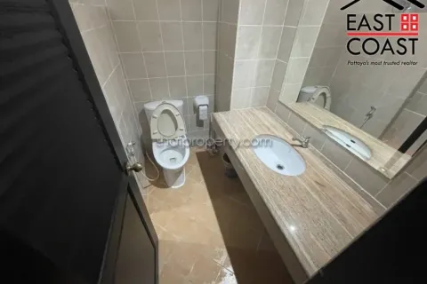 Condominio de 3 dormitorios en Jomtien Beach, Pattaya, Tailandia № 213670 - foto 12