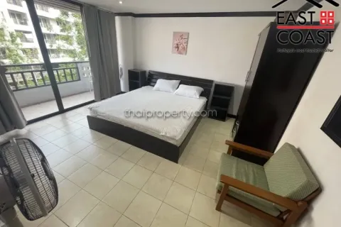 Condominio de 3 dormitorios en Jomtien Beach, Pattaya, Tailandia № 213670 - foto 7