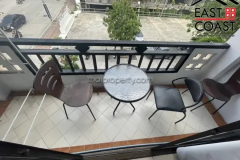 Condominio de 3 dormitorios en Jomtien Beach, Pattaya, Tailandia № 213670 - foto 14