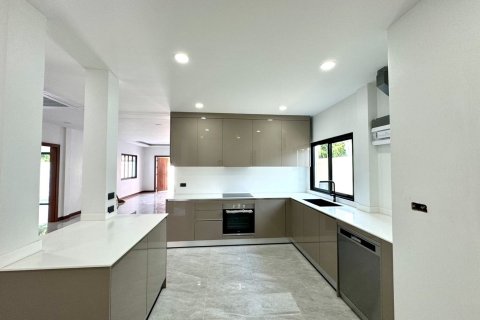 Вилла в Пхукете, Таиланд с 5 спальнями  № 158336 - фото 8