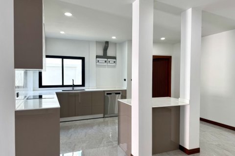 Вилла в Пхукете, Таиланд с 5 спальнями  № 158336 - фото 6