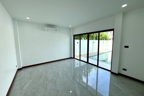 Вилла в Пхукете, Таиланд с 5 спальнями  № 158336 - фото 4