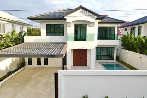 Villa in Phuket, Thailand 5 bedrooms № 158336