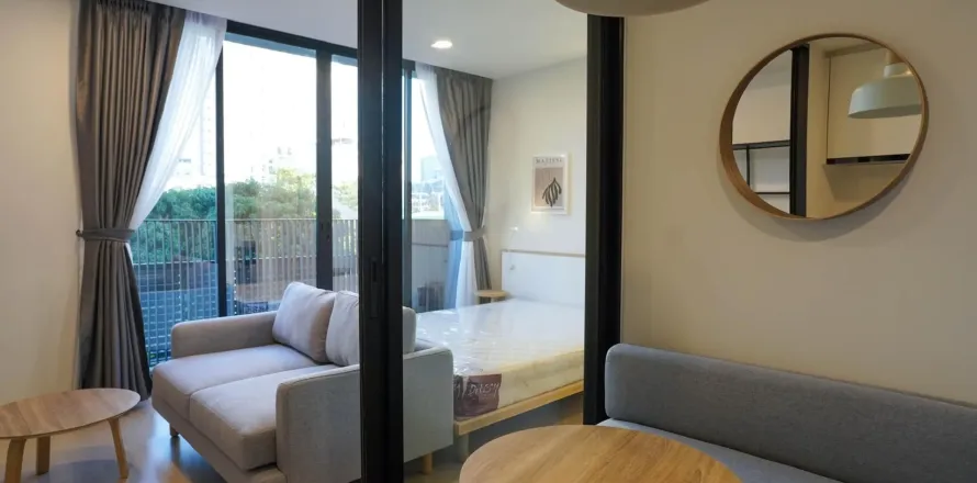 Studio in the Condo in Khlong Toei, Bangkok, Thailand  № 158332