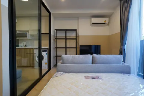 Studio in the Condo in Khlong Toei, Bangkok, Thailand  № 158332 - photo 3