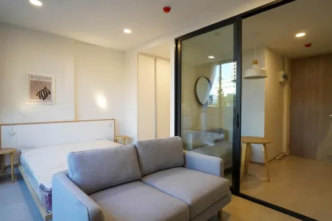 Studio in the Condo in Khlong Toei, Bangkok, Thailand  № 158332 - photo 2