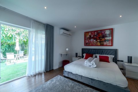 House in Pattaya, Thailand 6 bedrooms № 172251 - photo 8
