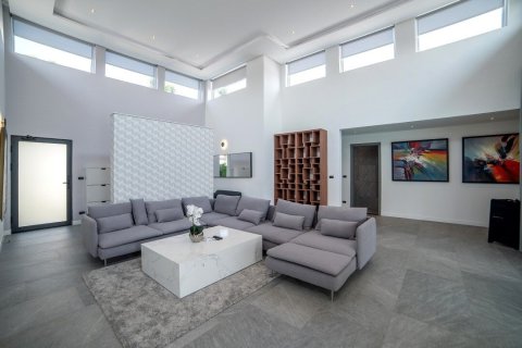 House in Pattaya, Thailand 6 bedrooms № 172251 - photo 5