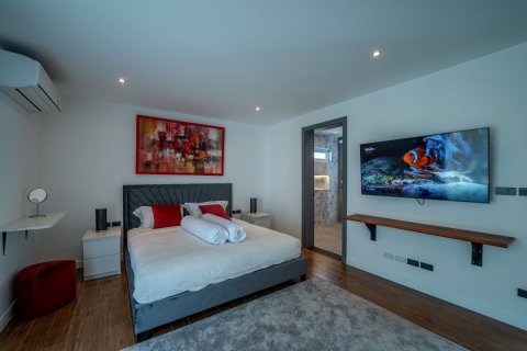 House in Pattaya, Thailand 6 bedrooms № 172251 - photo 24