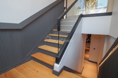 House in Bang Lamung, Thailand 5 bedrooms № 113556 - photo 11