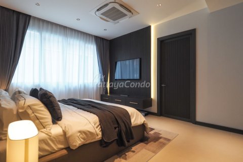 House in Bang Lamung, Thailand 5 bedrooms № 113556 - photo 17