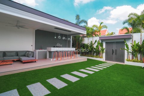 House in Bang Lamung, Thailand 5 bedrooms № 113556 - photo 26