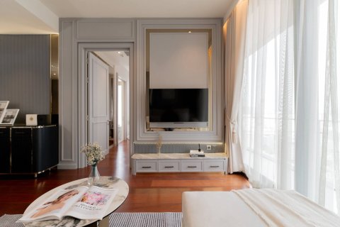 Condo in Bangkok, Thailand, 2 bedrooms  № 181140 - photo 15