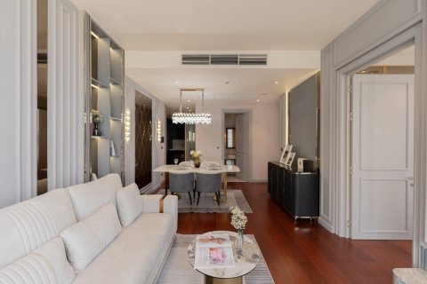 Condo in Bangkok, Thailand, 2 bedrooms  № 181140 - photo 14