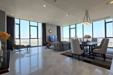Condo in Bangkok, Thailand, 3 bedrooms  № 181137 - photo 2