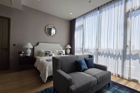 Condo in Bangkok, Thailand, 3 bedrooms  № 181137 - photo 15