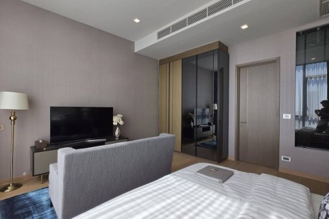 Condo in Bangkok, Thailand, 3 bedrooms  № 181137 - photo 16
