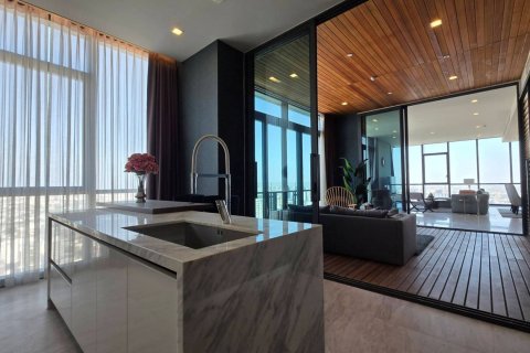 Condo in Bangkok, Thailand, 3 bedrooms  № 181137 - photo 5