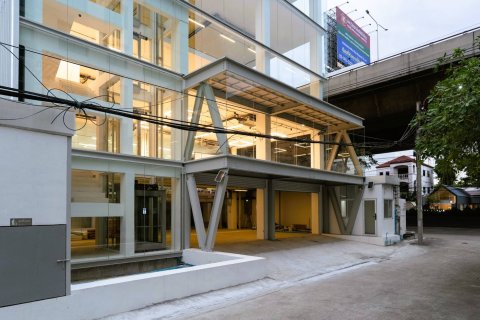 Office in Bangkok, Thailand 1500 sq.m. № 181138 - photo 1