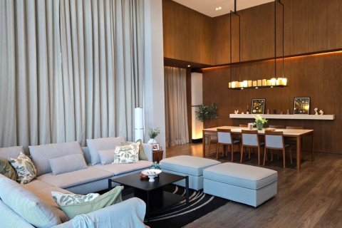 Condo in Bangkok, Thailand, 3 bedrooms  № 181142 - photo 2
