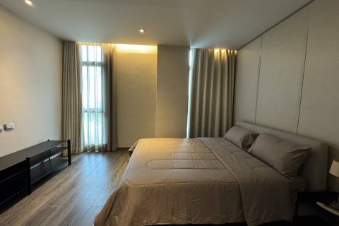 Condo in Bangkok, Thailand, 3 bedrooms  № 181142 - photo 14