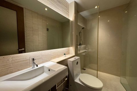 Condo in Bangkok, Thailand, 3 bedrooms  № 181142 - photo 15
