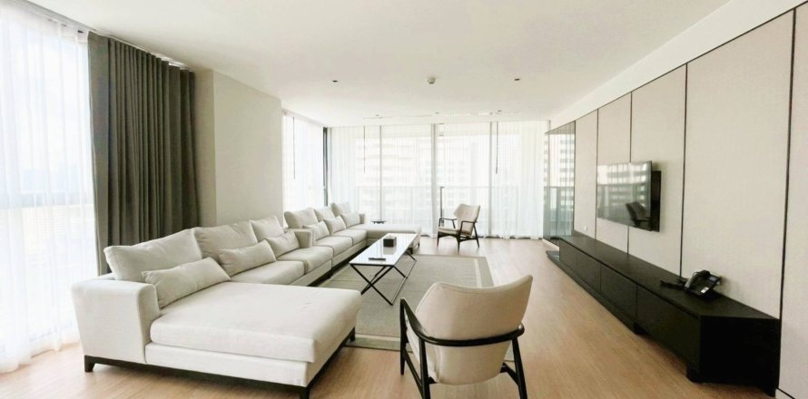 Penthouse in Bangkok, Thailand 4 bedrooms № 181136