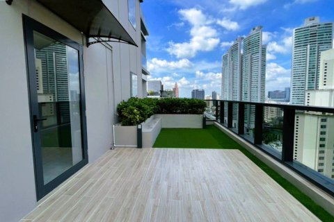 Penthouse in Bangkok, Thailand 4 bedrooms № 181136 - photo 2