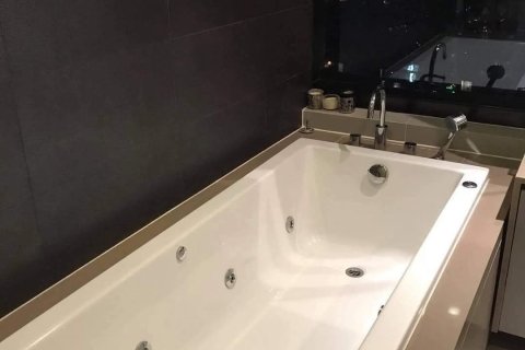 Кондоминиум с 2 спальнями в Банг Раке, Бангкок, Таиланд № 164529 - фото 5