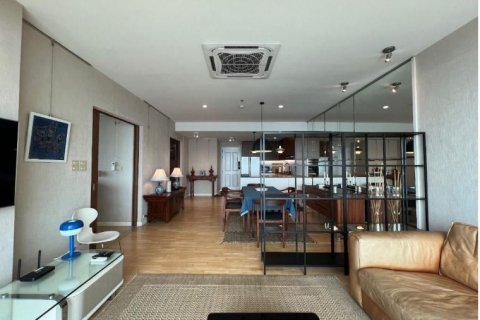 Кондоминиум с 2 спальнями в Кхлонг Сане, Бангкок, Таиланд № 164533 - фото 1