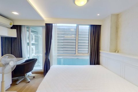 Studio dans le Condo à Watthana, Bangkok, Thaïlande  № 164527 - photo 3