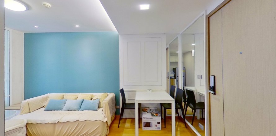 Studio dans le Condo à Watthana, Bangkok, Thaïlande  № 164527