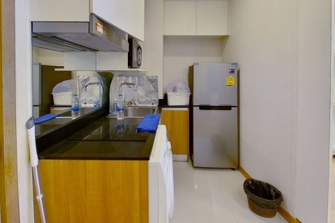 Studio dans le Condo à Watthana, Bangkok, Thaïlande  № 164527 - photo 4