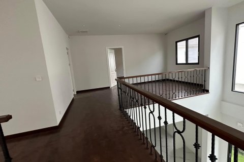 Вилла в Бангкоке, Таиланд с 4 спальнями  № 133711 - фото 17