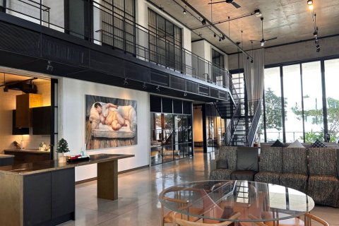 Кондоминиум с 4 спальнями в Сатхоне, Бангкок, Таиланд № 133715 - фото 2