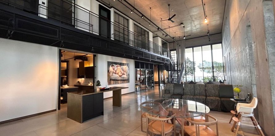 Кондоминиум с 4 спальнями в Сатхоне, Бангкок, Таиланд № 133715