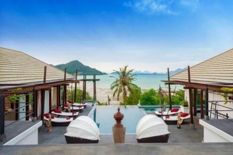 Villa in Phuket, Thailand 4 bedrooms № 133714 - photo 18