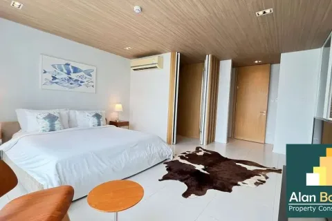Casa de 3 dormitorios en Jomtien Beach, Pattaya, Tailandia № 210982 - foto 13