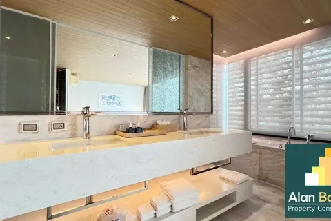 Casa de 3 dormitorios en Jomtien Beach, Pattaya, Tailandia № 210982 - foto 9