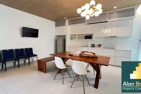 Casa de 3 dormitorios en Jomtien Beach, Pattaya, Tailandia № 210982 - foto 12