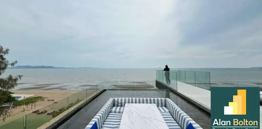 Casa de 3 dormitorios en Jomtien Beach, Pattaya, Tailandia № 210982