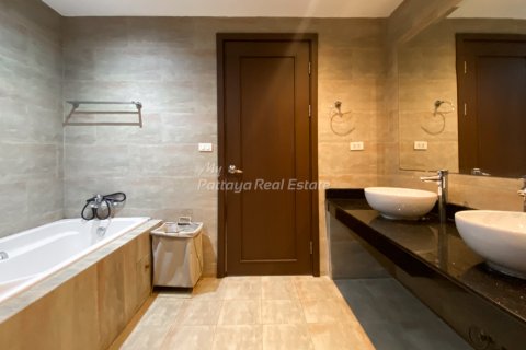 Condo in Pattaya, Thailand, 2 bedrooms № 191266 - photo 8