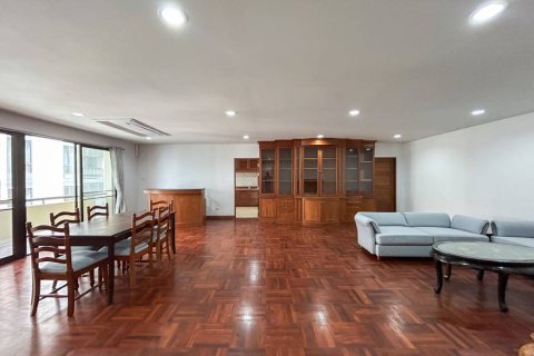 Кондоминиум с 2 спальнями в Бангкоке, Таиланд № 160978 - фото 7