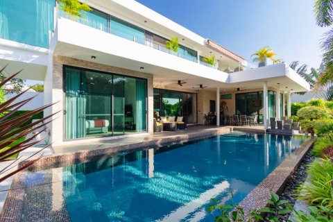 Villa in Hua Hin, Thailand 4 bedrooms № 157435