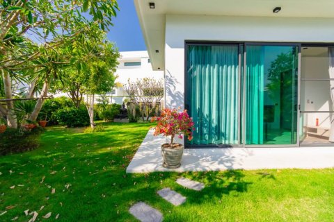 Villa in Hua Hin, Thailand 4 bedrooms № 157435 - photo 7