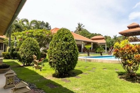 Villa in Hua Hin, Thailand 5 bedrooms № 157436